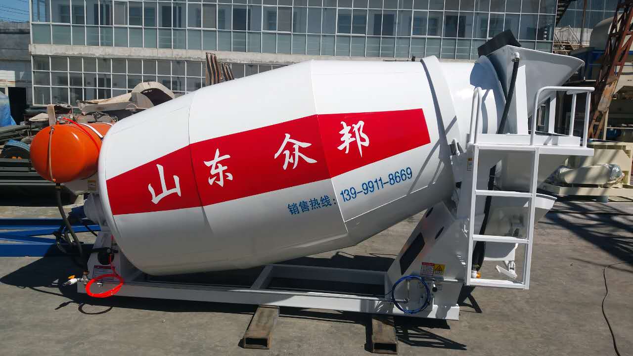 秋漸深，重邦提醒您注意添加衣物